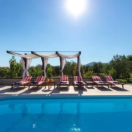 Orhid Near Split, Heated Pool Villa