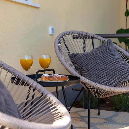 Orhid Near Split, Heated Pool Villa *