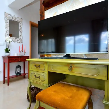 Villa Orhid Near Split, Heated Pool