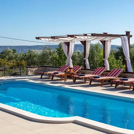 Orhid Near Split, Heated Pool Kastela