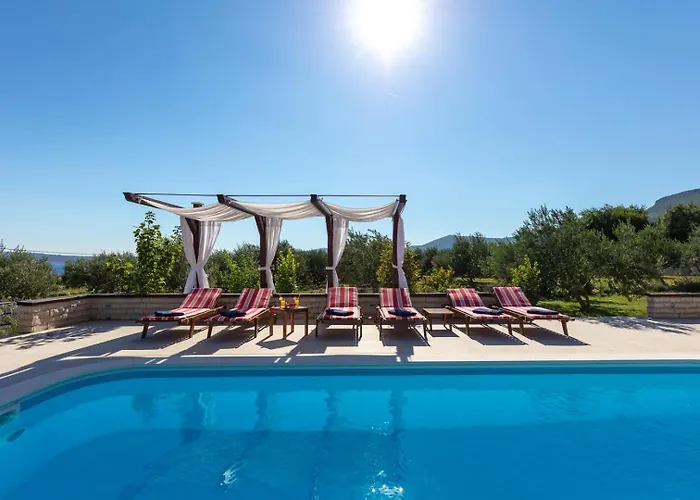 Orhid Near Split, Heated Pool Villa
