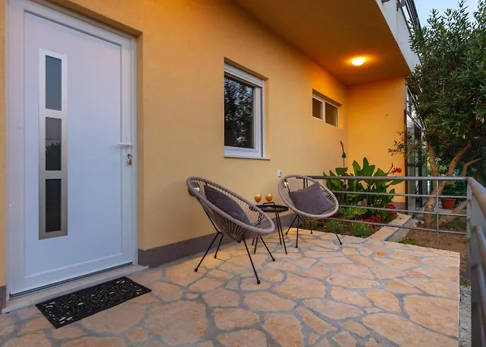 Villa Orhid Near Split, Heated Pool *