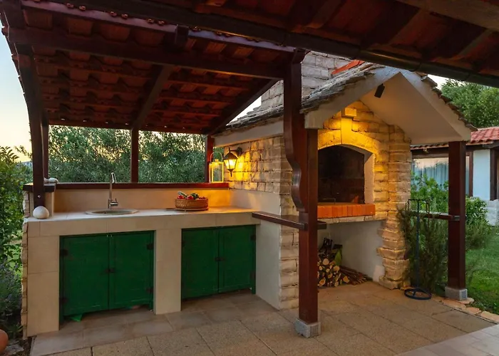 Orhid Near Split, Heated Pool Villa Kaštela