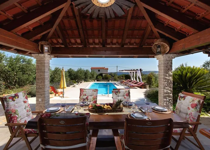 Orhid Near Split, Heated Pool Kaštela